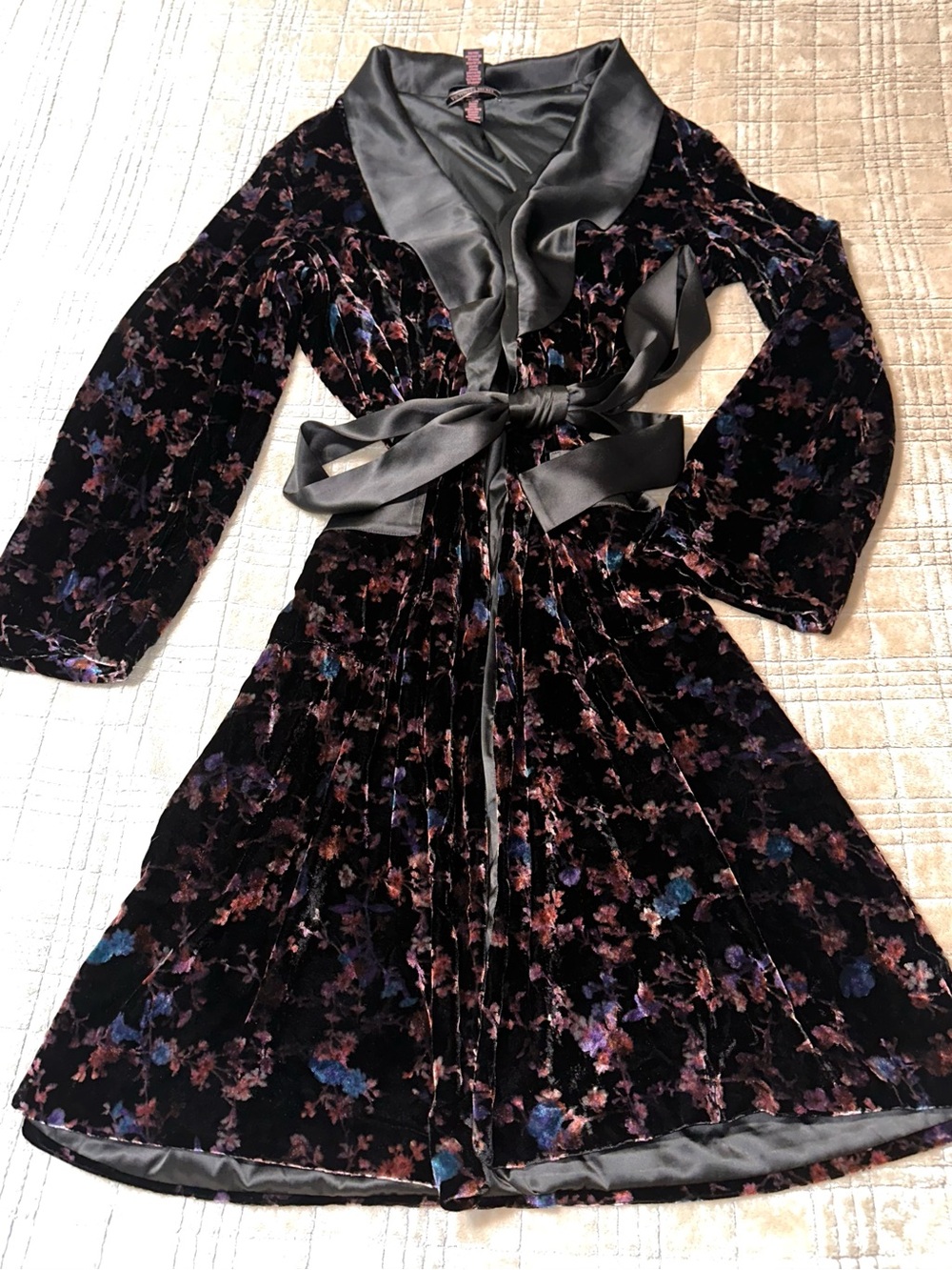 Victoria's Secret Black Velvet Floral Robe with Satin Trim